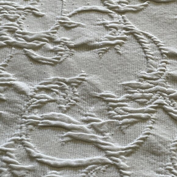 Vintage Quilted Bed Cover Coverlet Full/Queen Ivory Scalloped Edge Cottagecore - Picture 4 of 11